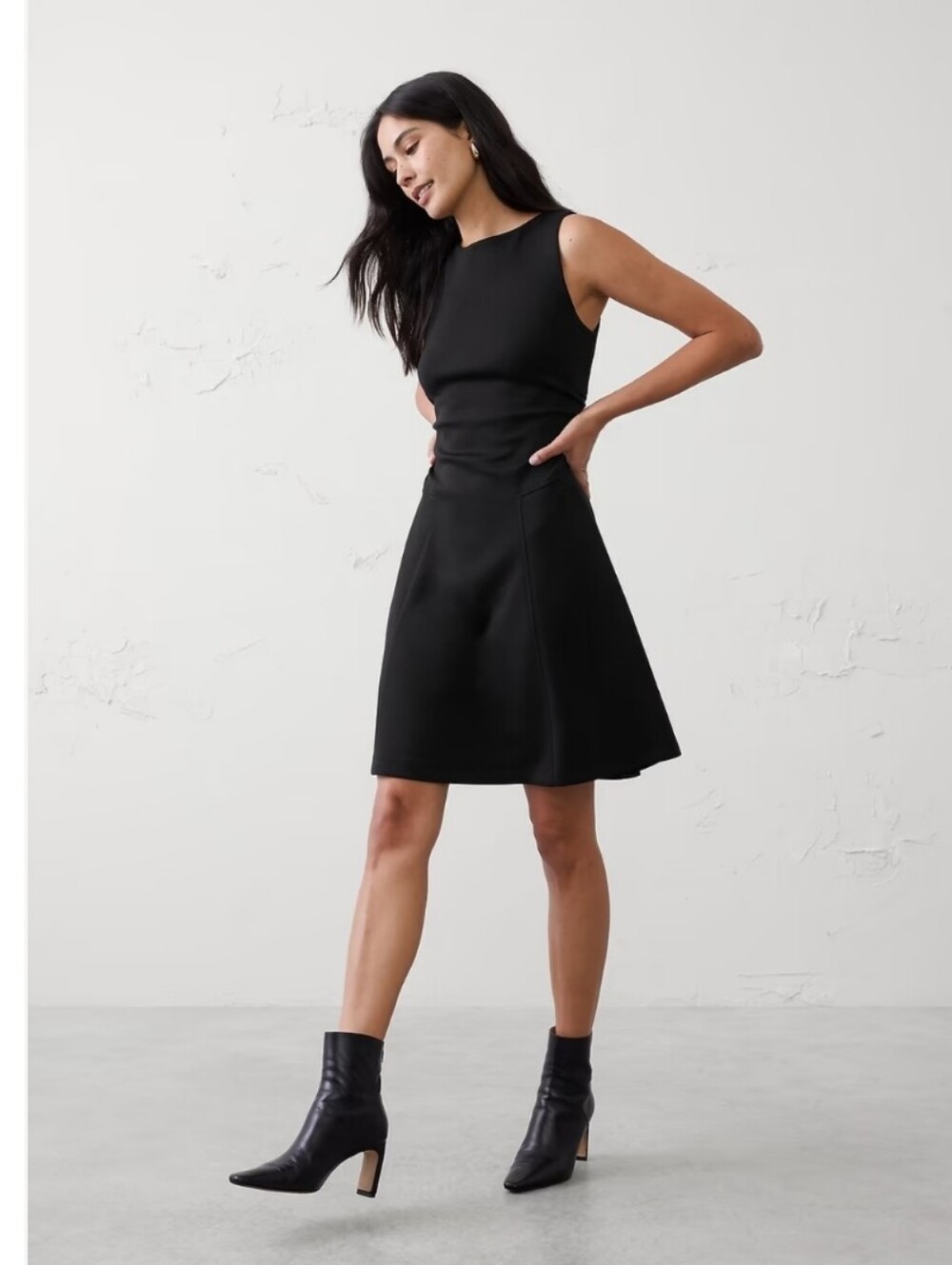 $120 Banana Republic Black Soft Touch Stretch Shirred-Waist Knee-Length Dress S